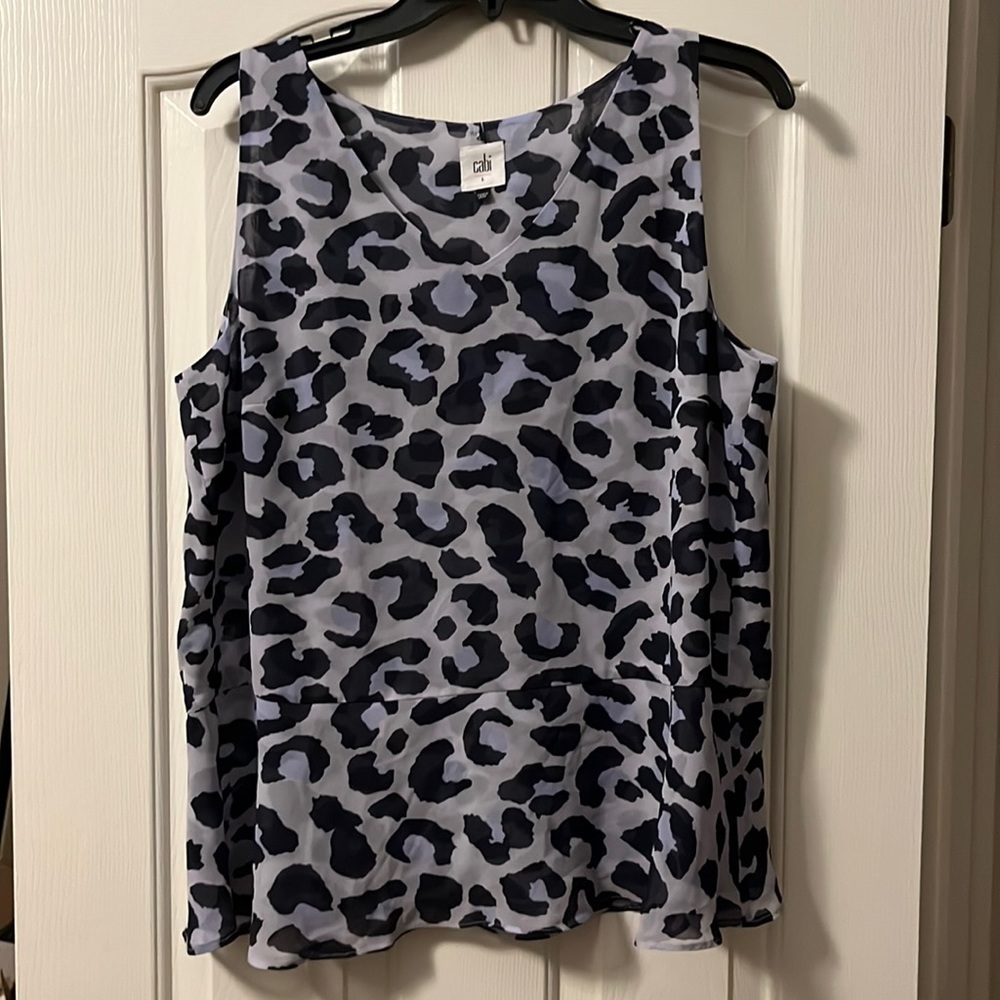 Cabi EUC light blue and black animal print tank size L